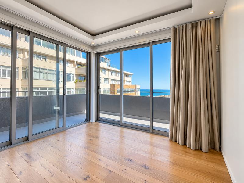 3 Bedroom Property for Sale in Sea Point Western Cape